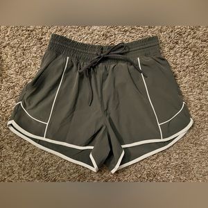 Abercrombie ypb shorts - medium